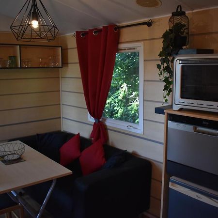 Mobil-Home Sur Terrain Bucolique Hyères Exteriér fotografie