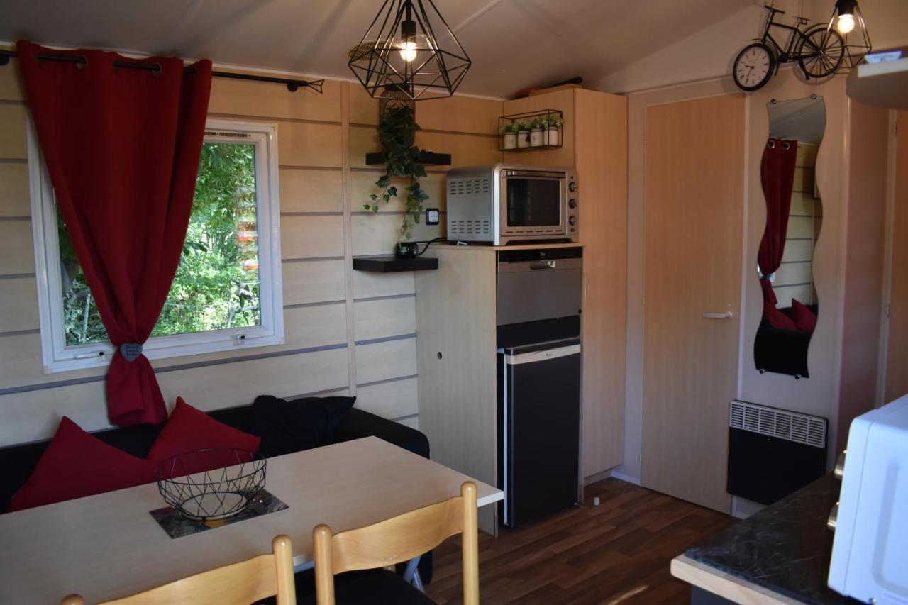Mobil-Home Sur Terrain Bucolique Hyères Exteriér fotografie